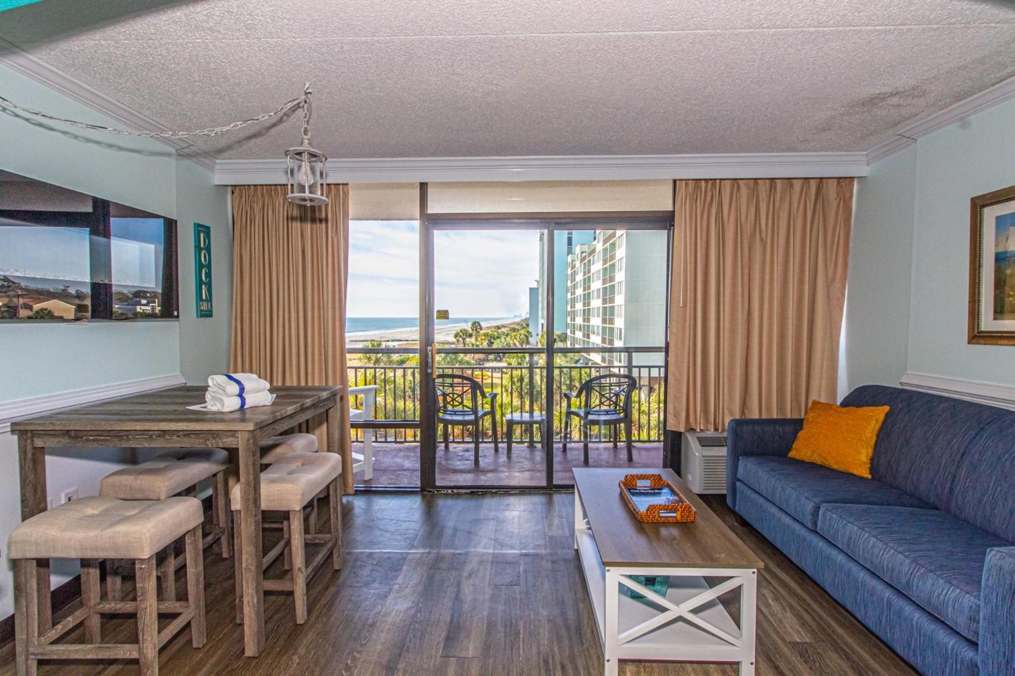 Oversized Ocean View Queen Suite With Beautiful Fireplace And Accents - Sleeps 4 Guests! Myrtle Beach Habitación foto