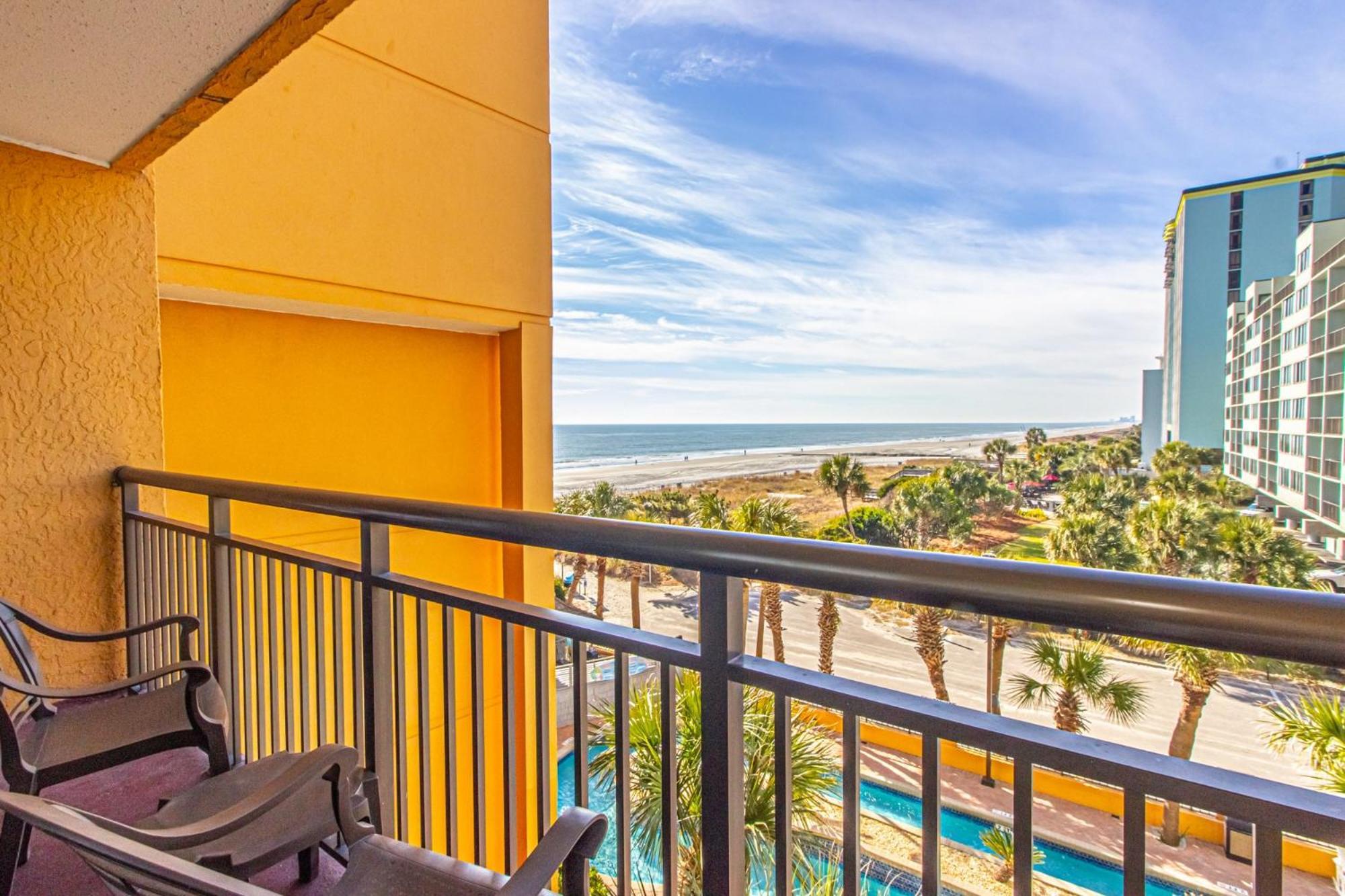 Oversized Ocean View Queen Suite With Beautiful Fireplace And Accents - Sleeps 4 Guests! Myrtle Beach Habitación foto